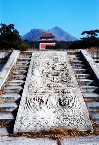 architecture of ming tombs