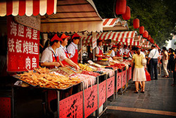 donghuamen snack street